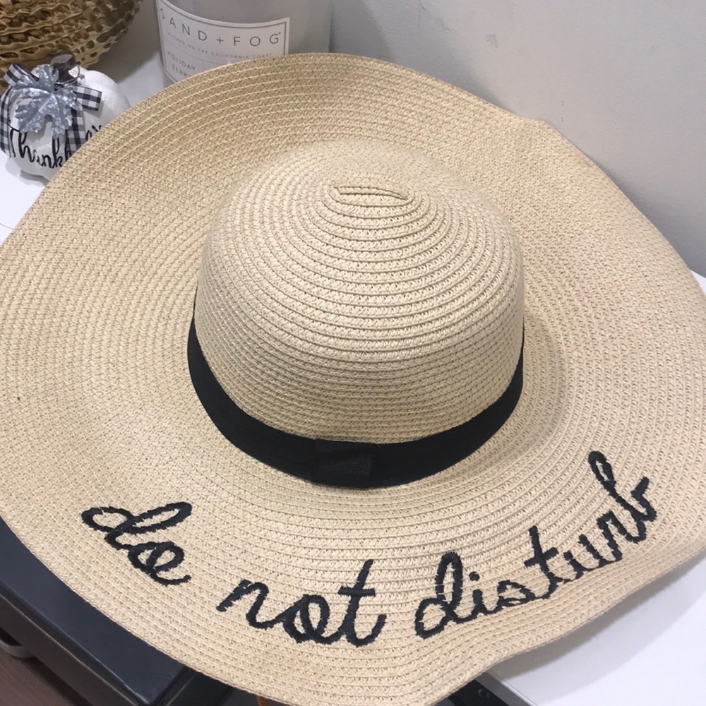 Oversized Beach Hat- “Do Not Disturb”